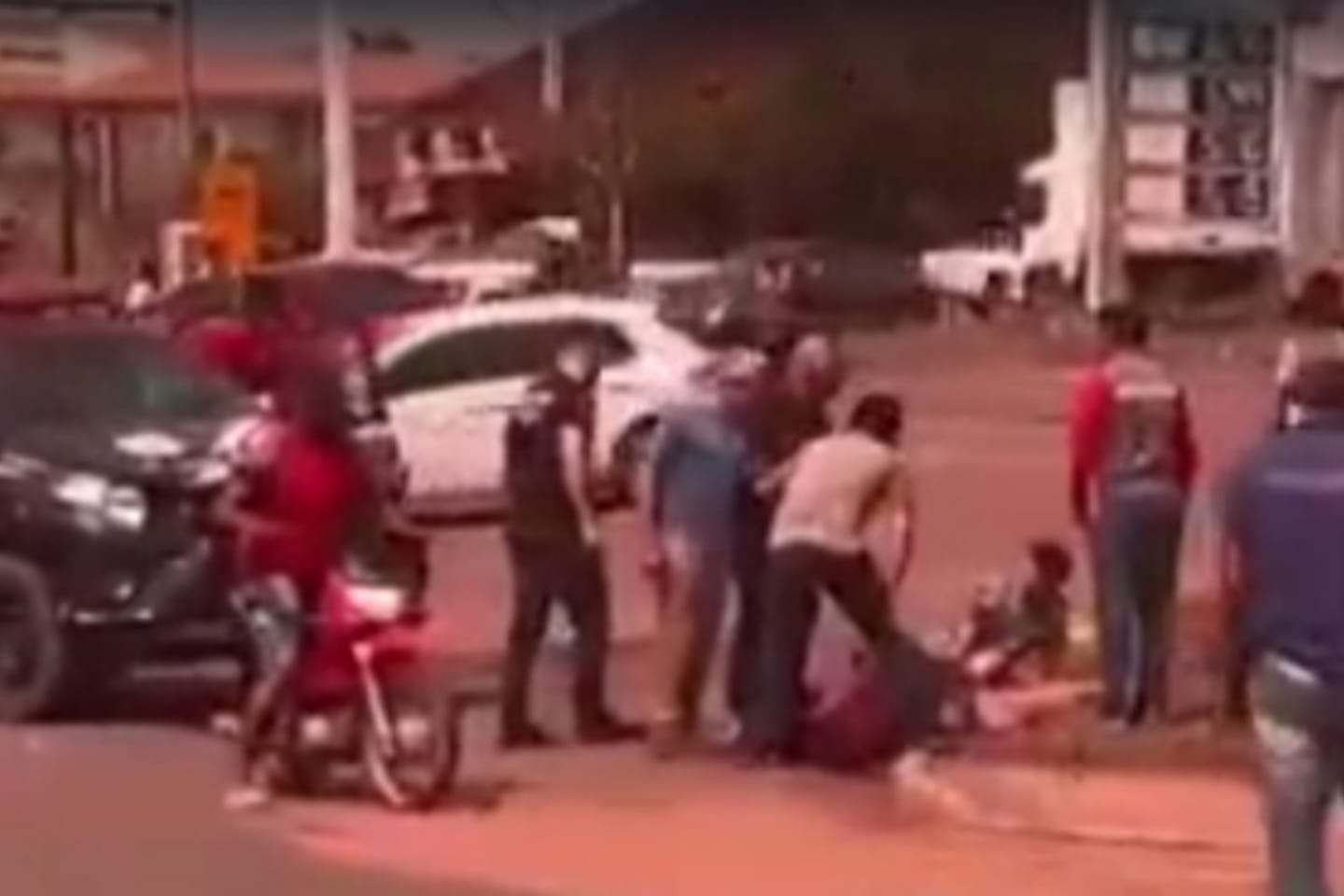 Viatura atinge motocicleta e deixa três feridos no nordeste do Pará