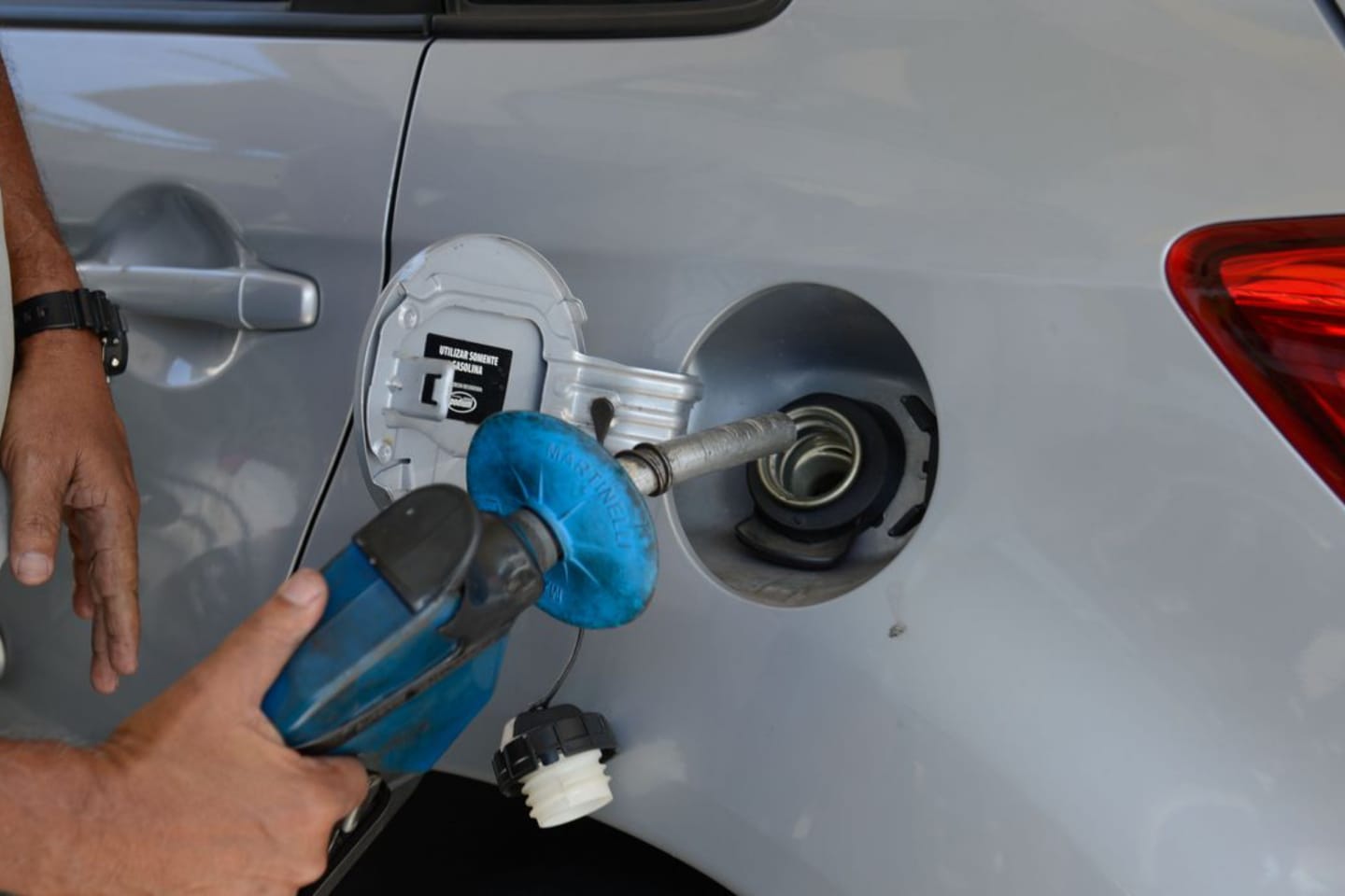 Petrobras reduz preço de gasolina em R$ 0,25 por litro