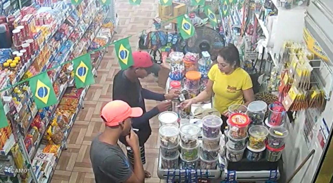 Criminosos armados assaltam mercado em Tucuruí