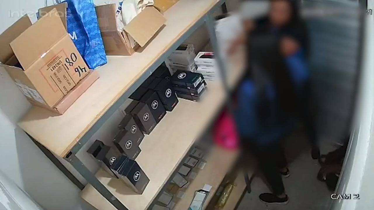 Assaltantes ‘fazem a limpa’ em loja de celular em shopping no Pará