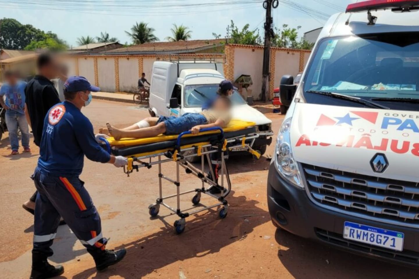 Carro invade preferencial e colide com motocicleta no sudoeste do Pará