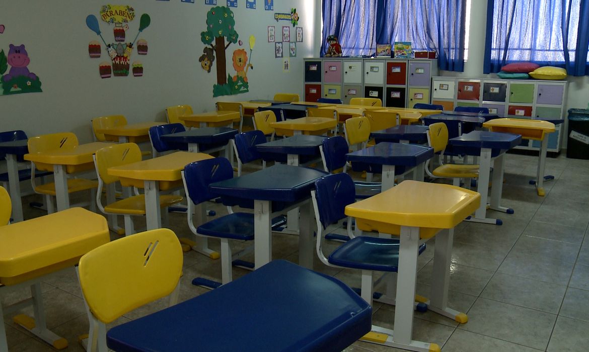Saiba como negociar reajuste nas mensalidades escolares