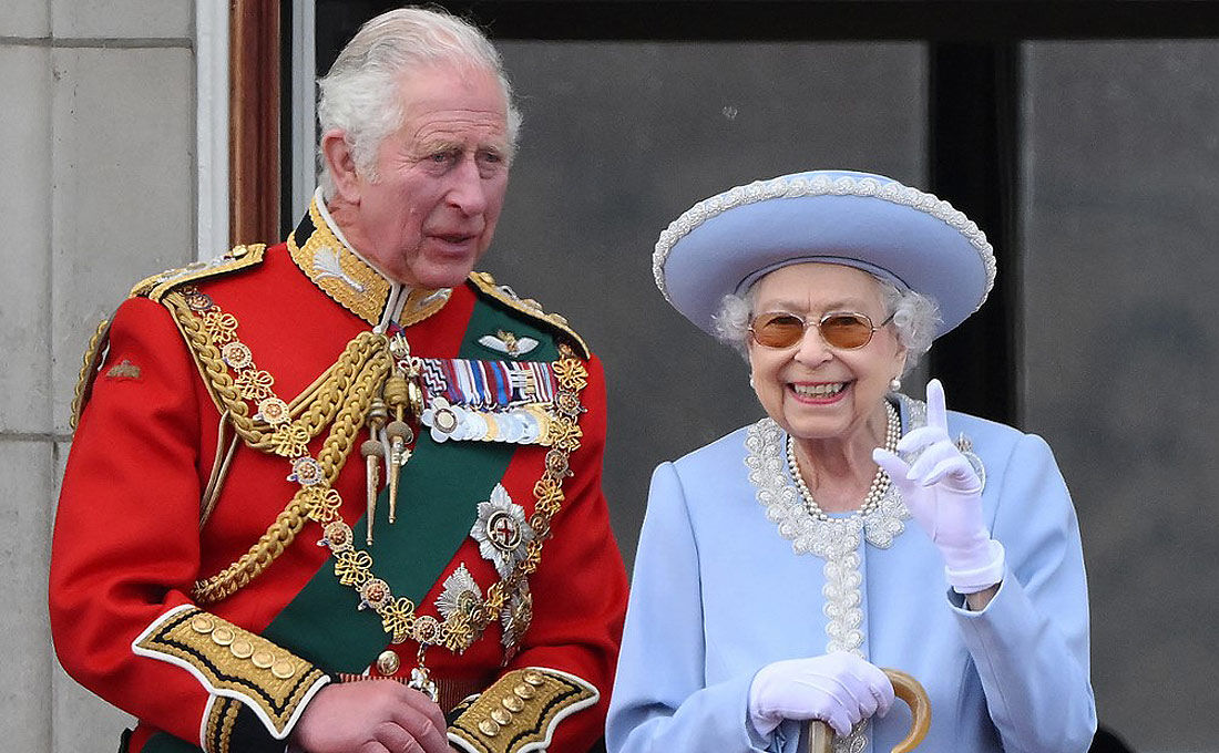Novo rei adota o nome Charles III