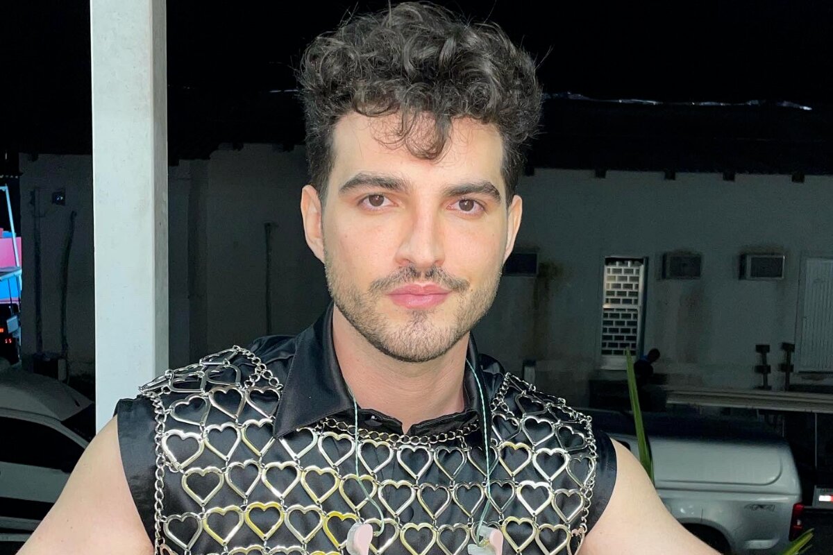 Jão relata assédio em sua própria casa: “Ficava me filmando da janela”