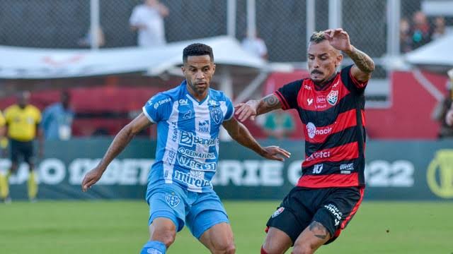 Paysandu é multado em R$ 100 por objetos arremessados pela torcida em jogo da Série C