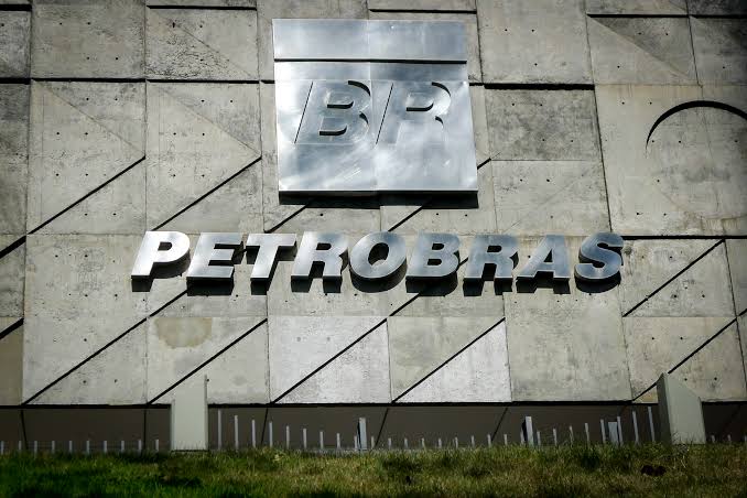 Ações da Petrobras saltam com possível virada de Bolsonaro no 2° turno