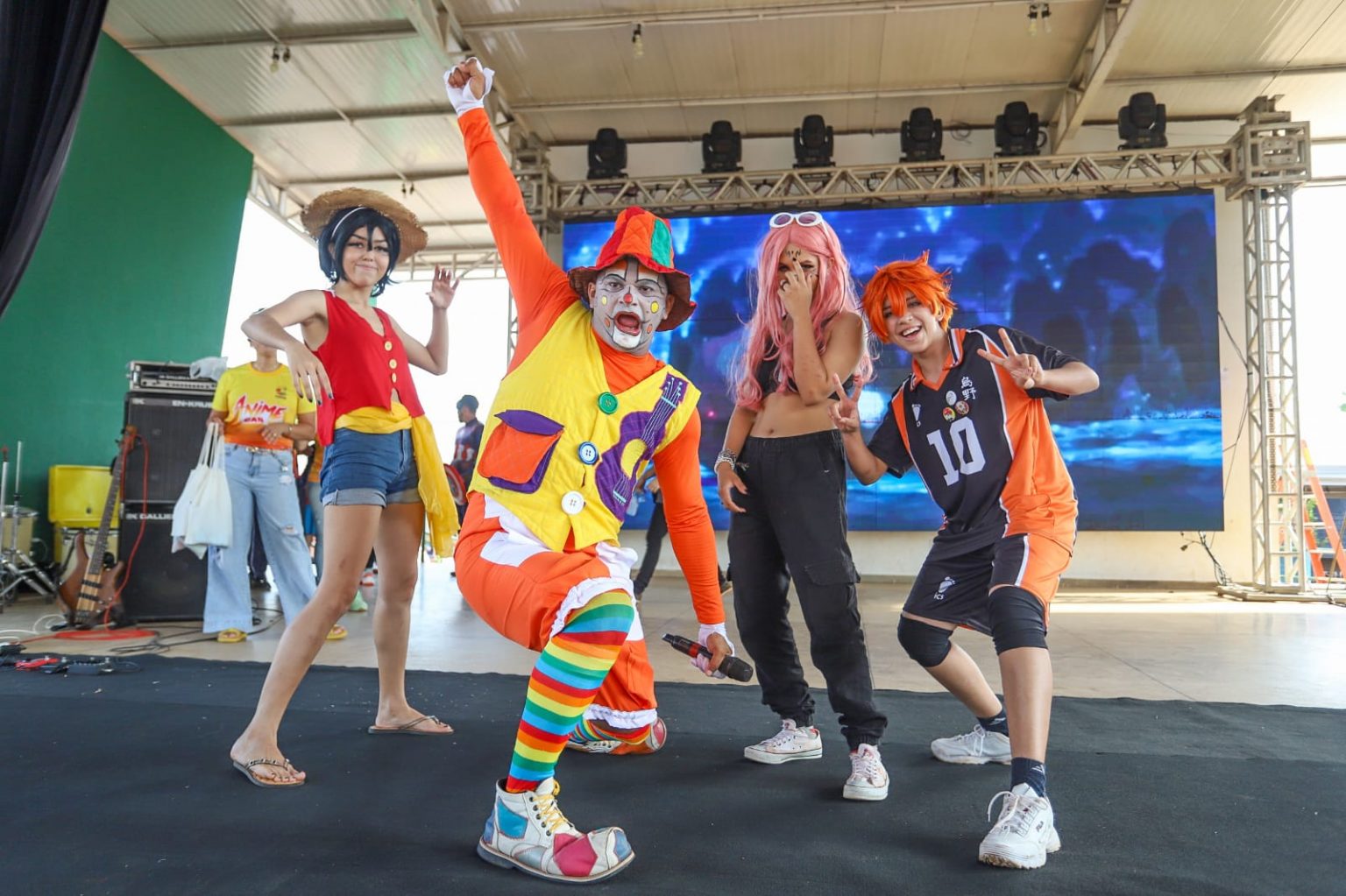 Animecan: Programação desta 5ª tem jogos, batalha medieval e show de rock
