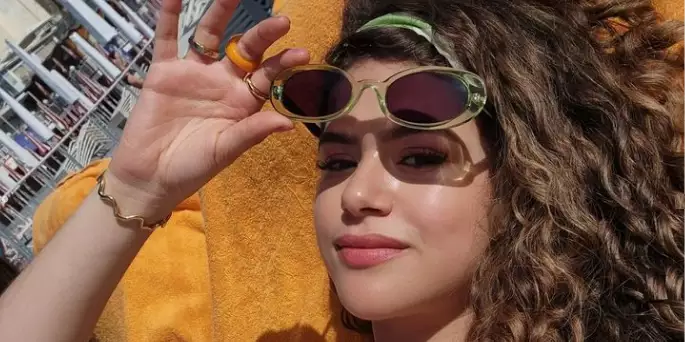 Corpo de Maisa Silva chama atenção em foto de biquíni: “Melhor que a Paolla”
