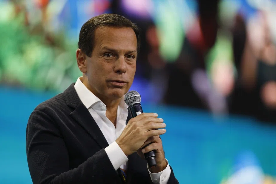 Após 22 anos, João Doria se desfilia do PSDB