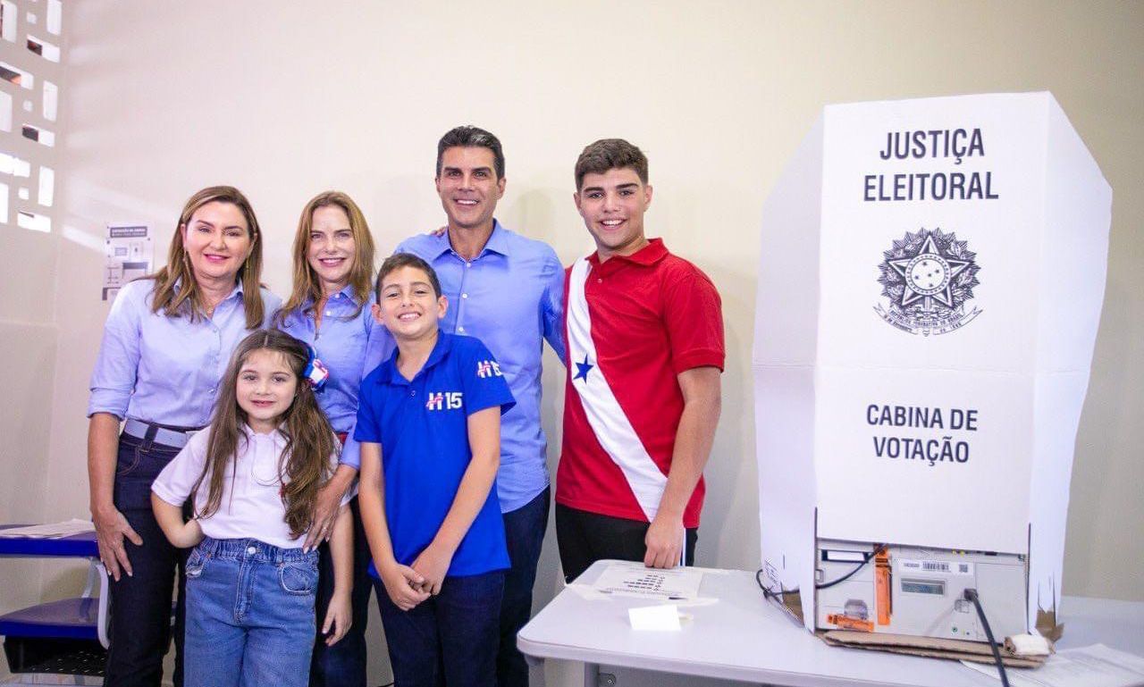 Helder Barbalho é reeleito governador do Pará em 1º turno