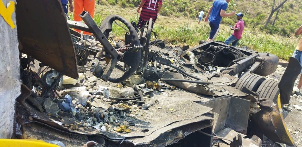 Polícia procura bando que explodiu carro-forte no sudeste do Pará
