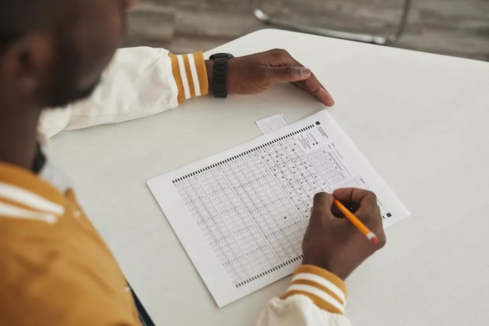 Mais de 180 concursos estão abertos com salários de até R$ 33 mil