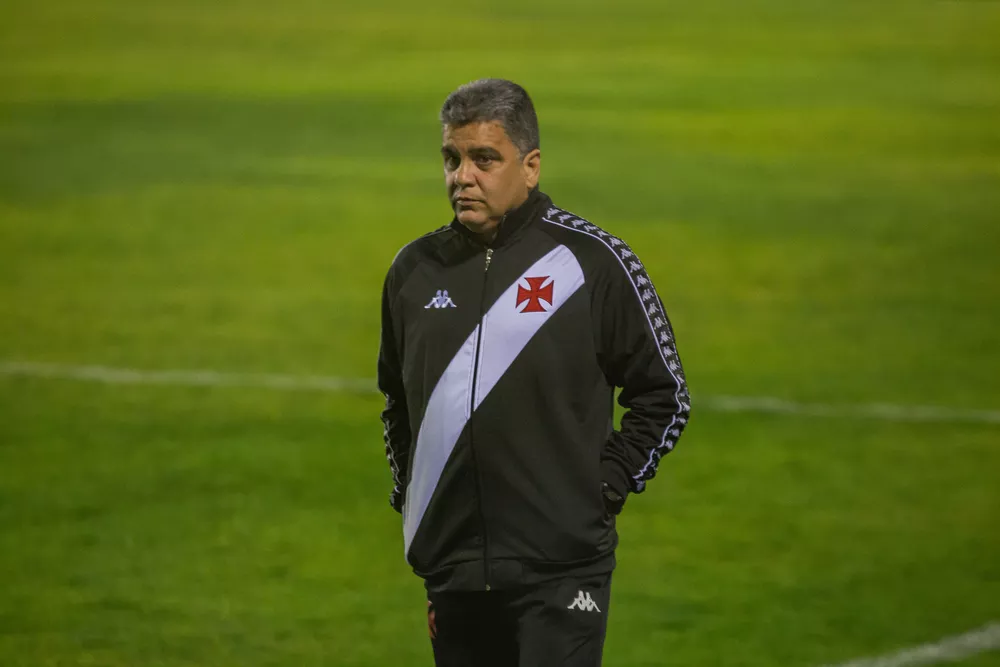 Ex-Vasco, técnico Marcelo Cabo é anunciado no Remo
