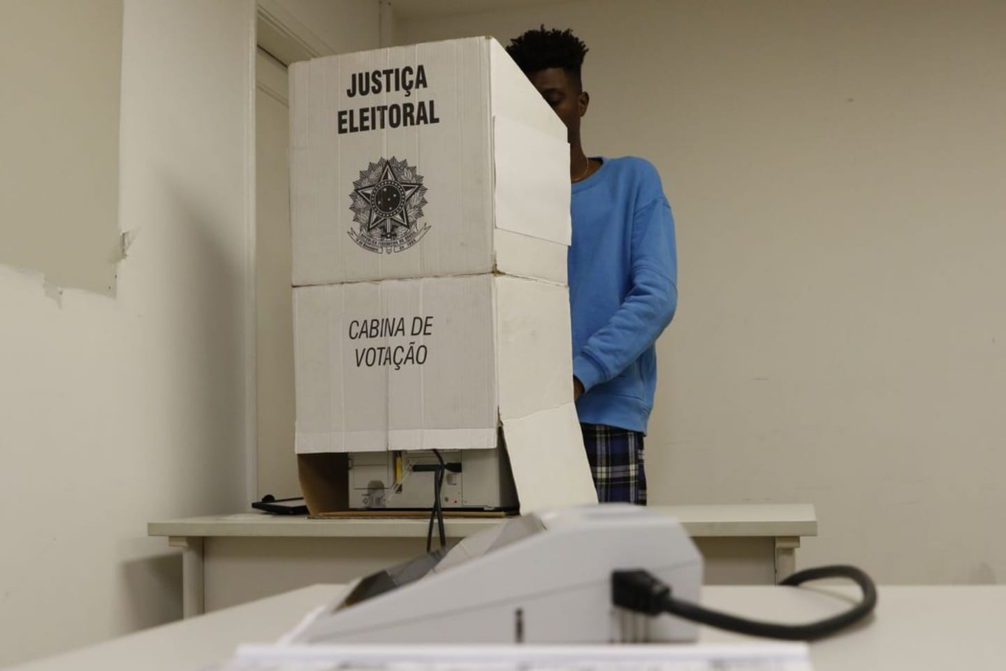Quem não votou no primeiro turno pode votar no segundo?