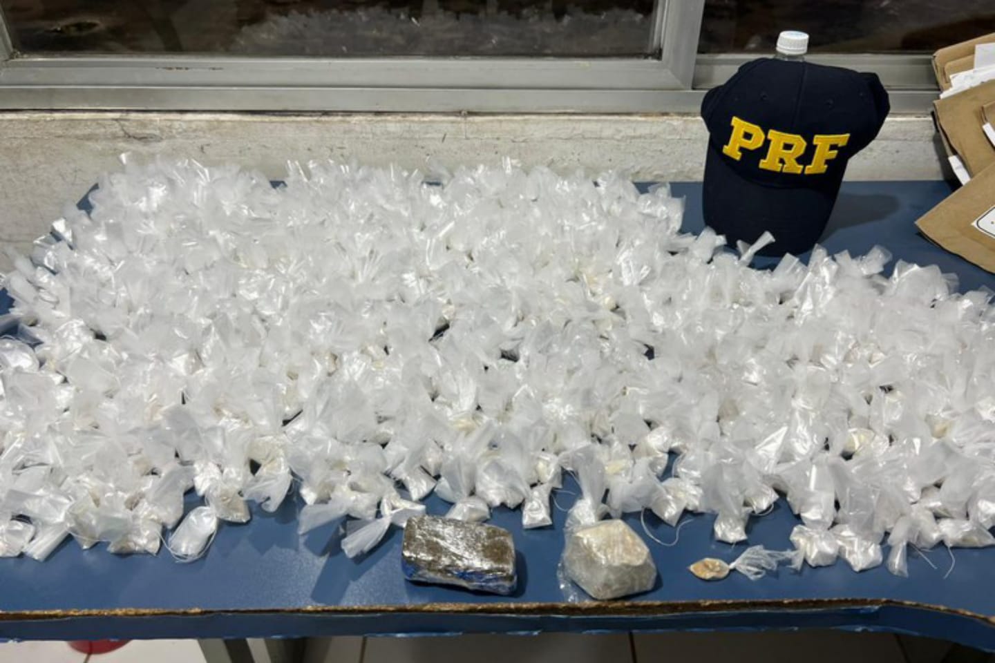 PRF apreende mais de 600 papelotes de cocaína em Santa Maria do Pará
