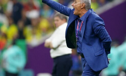 Tite modifica equipe e abre espaço para disputa por posições