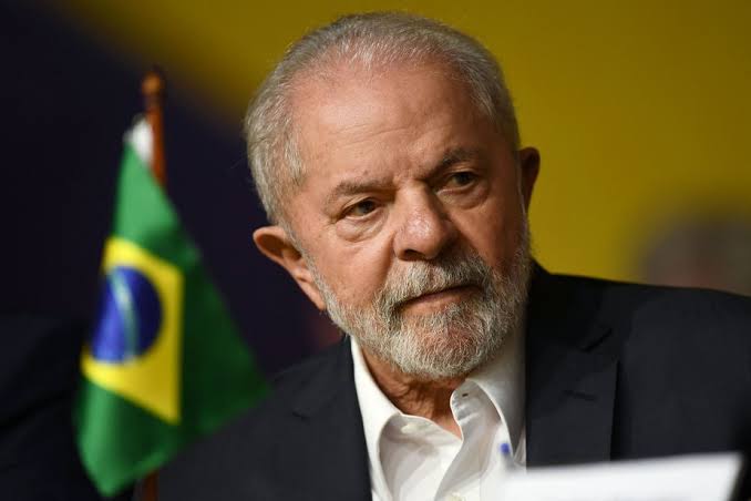Exames mostram que Lula tem inflamação na laringe