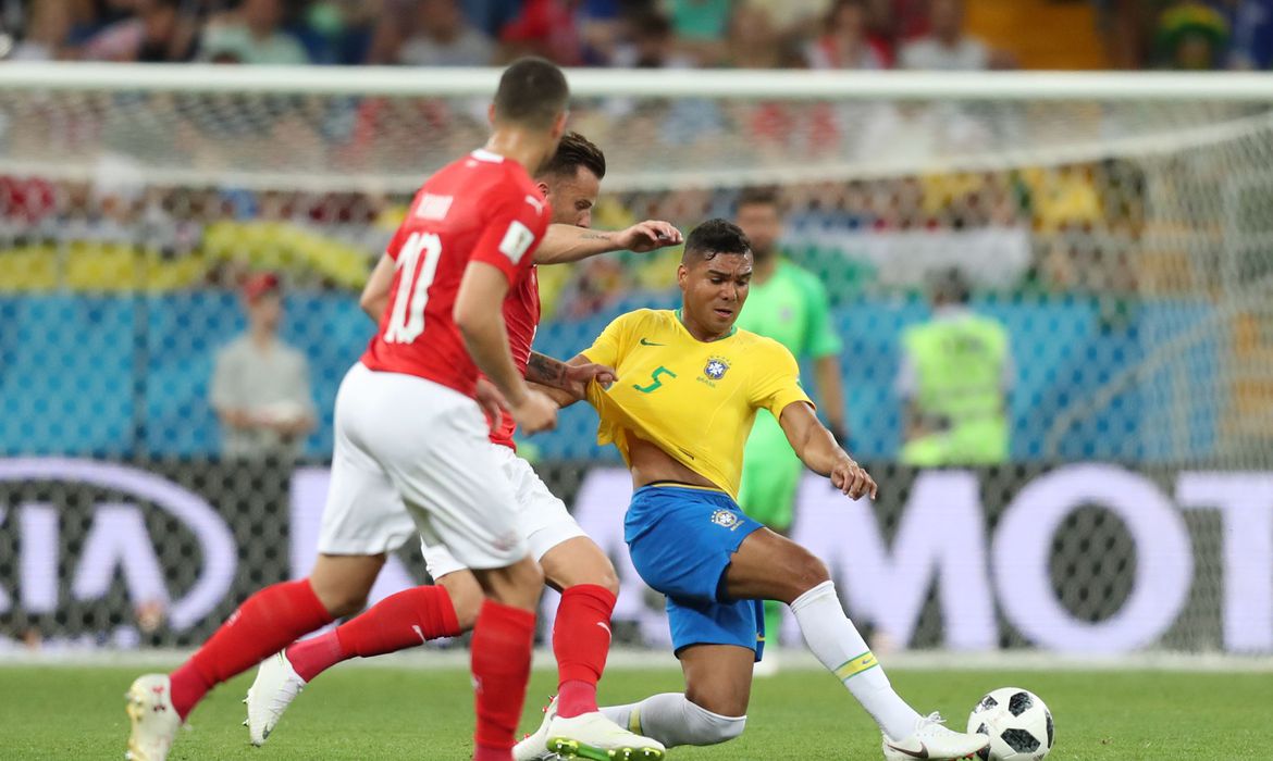 Com chances de classificação, Brasil e Suíça duelam pelo Grupo G