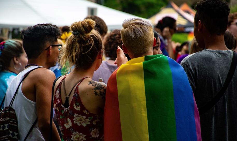 CBF firma acordo de combate à LGBTfobia no futebol