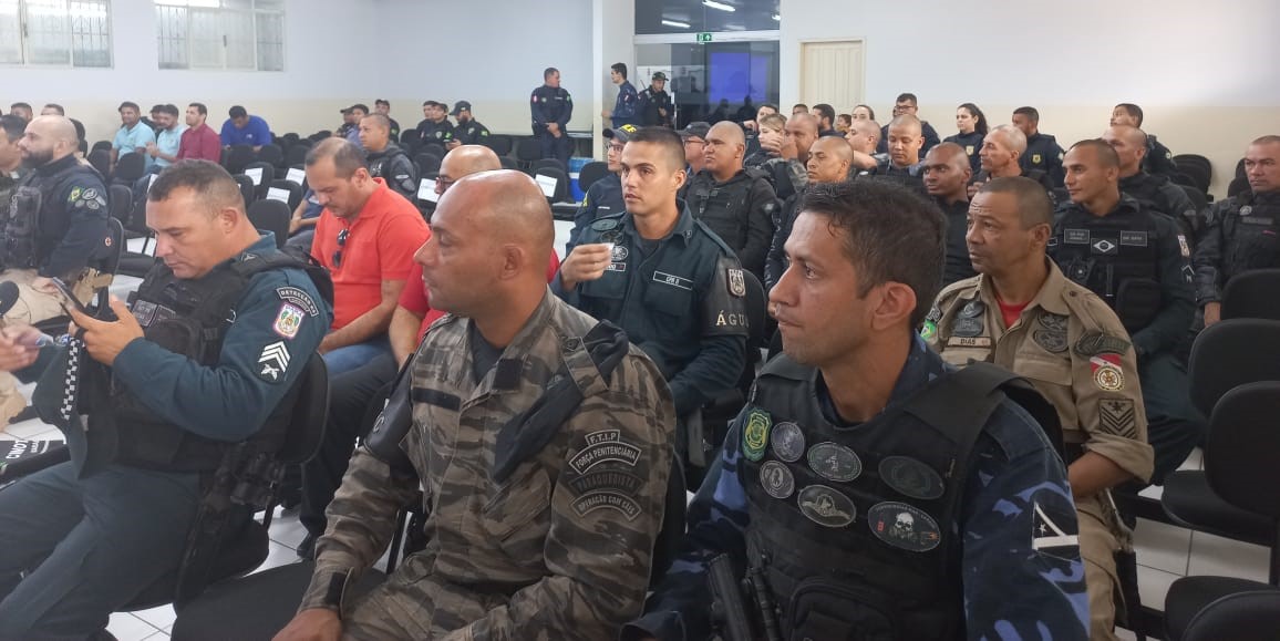 Formatura marca encerramento de curso de operações com cães em Marabá