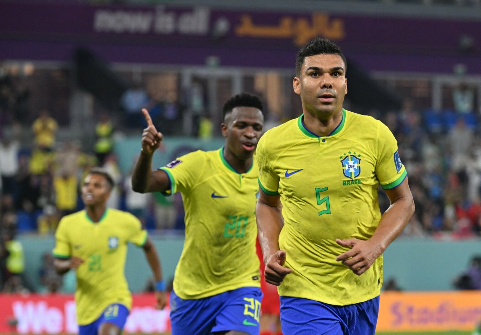 Com golaço de Casemiro, Brasil vence Suíça e está classificado para as oitavas