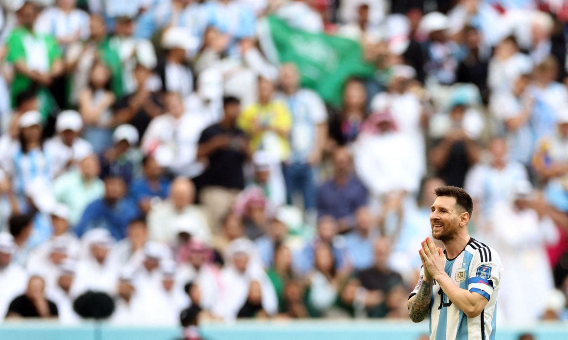 Argentina precisa vencer o México para seguir viva na Copa