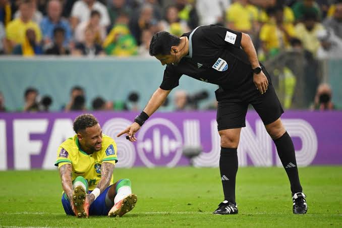 O que é entorse no tornozelo? Entenda a gravidade da lesão que acometeu Neymar