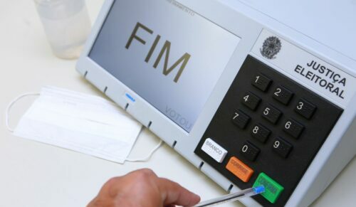 Voto de presos provisórios valerá em 2026, decide TSE; entenda
