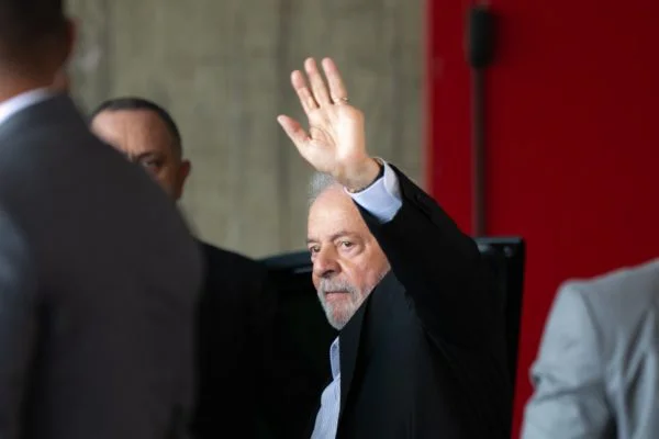 Após relatório sobre urnas, Lula diz que militares foram “humilhados”