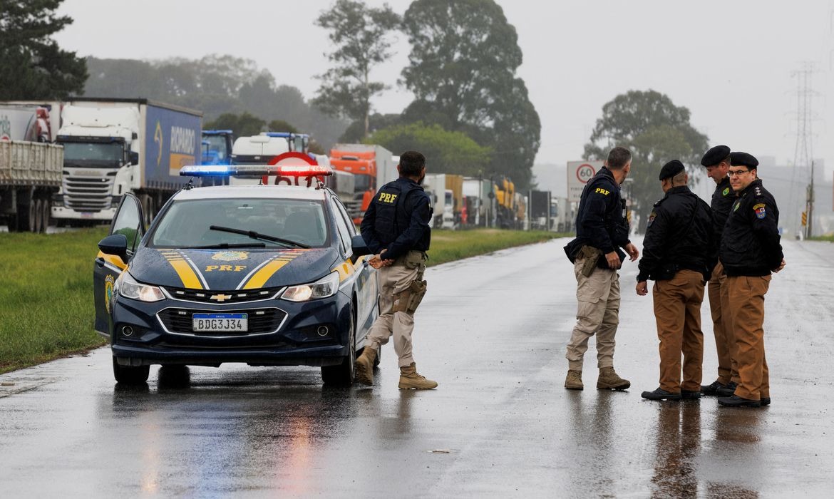 PRF registra um bloqueio parcial em rodovia federal no Pará