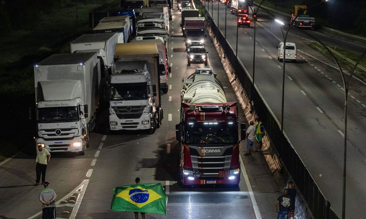 Interdições em rodovias federais caem para cinco