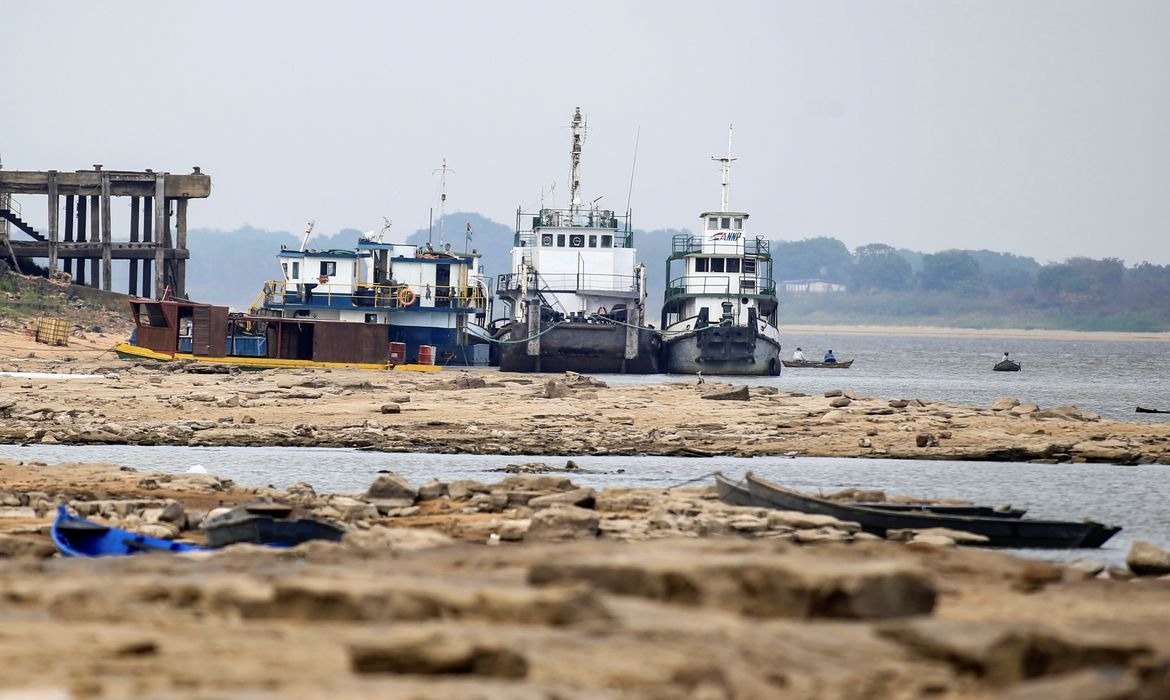 Secretário-geral da ONU alerta para caos climático e pede ação global