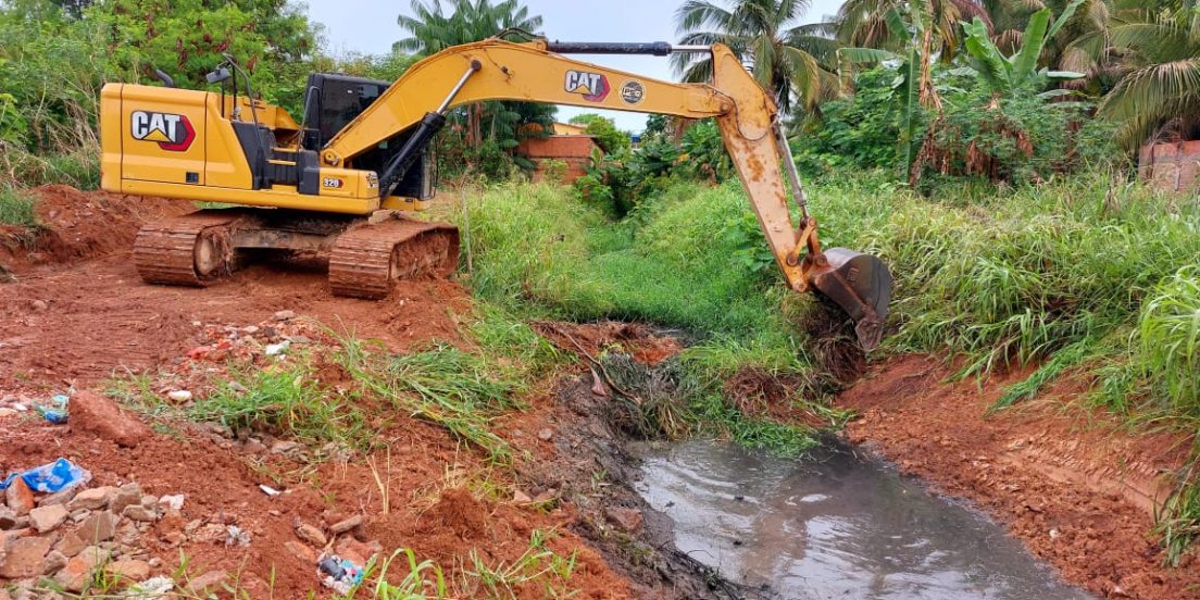 Prefeitura de Marabá intensifica limpeza de grotas e bueiros da cidade