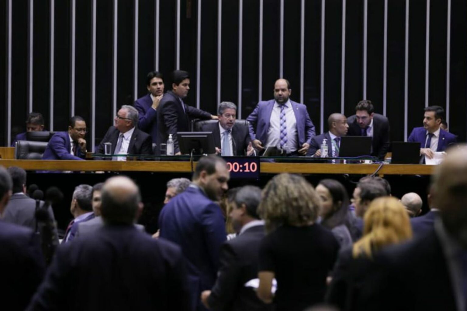 Câmara aprova MP que abre crédito extra para pagamento de benefícios