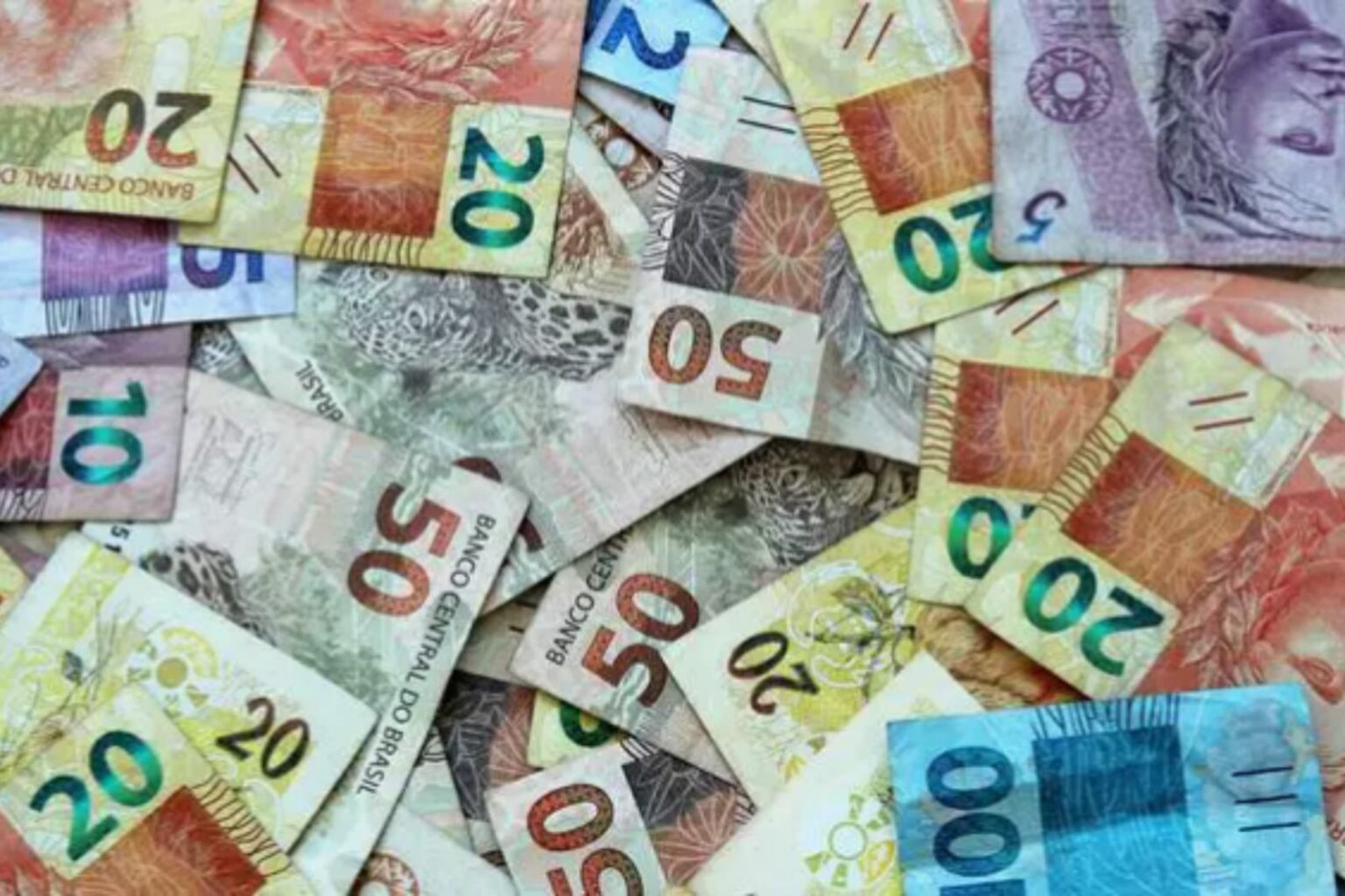 Idosa acerta dois bilhetes premiados e ganha mais de R$ 2 milhões