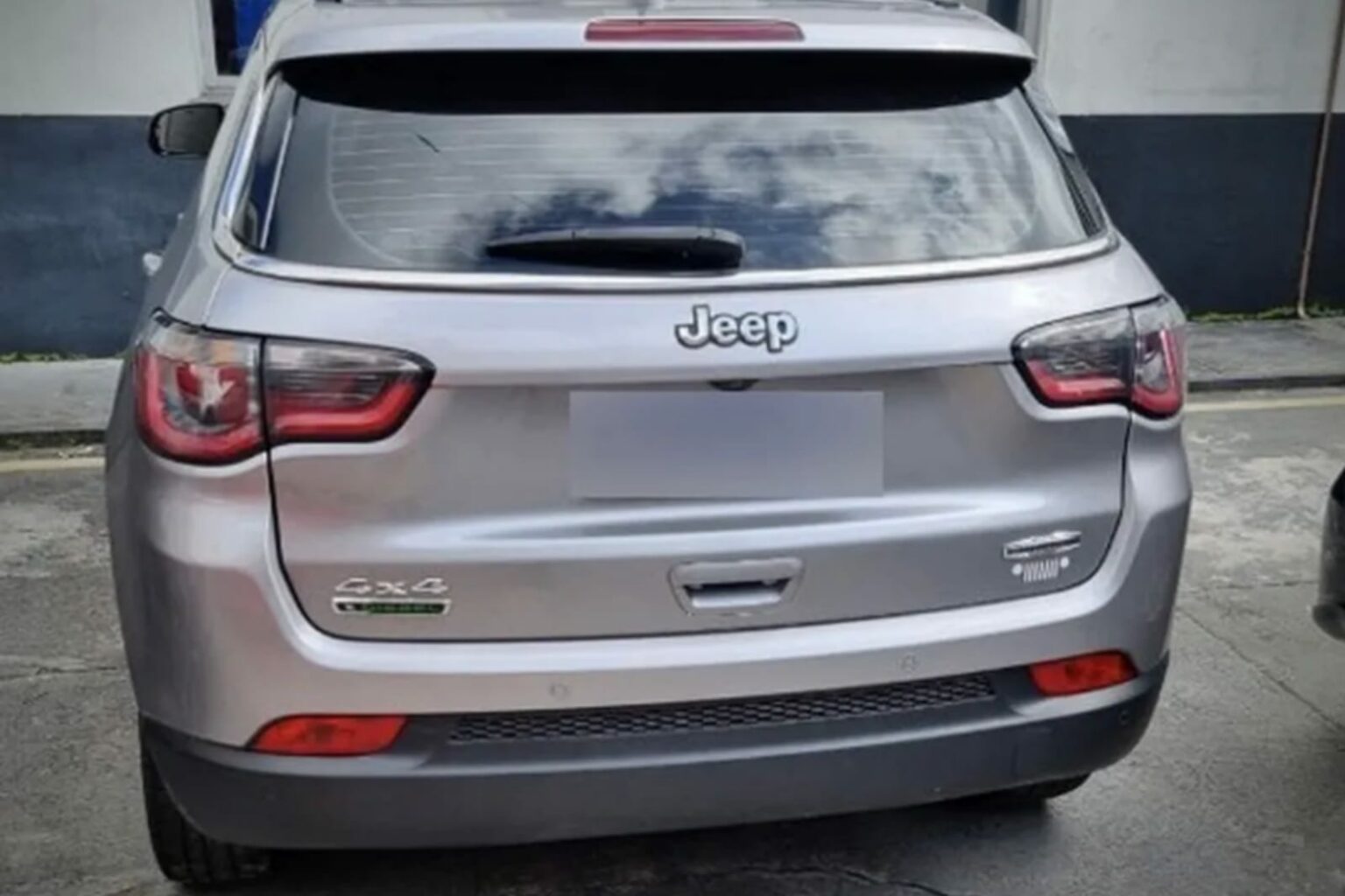 Carro de luxo, armas e documentos são apreendidos no Pará