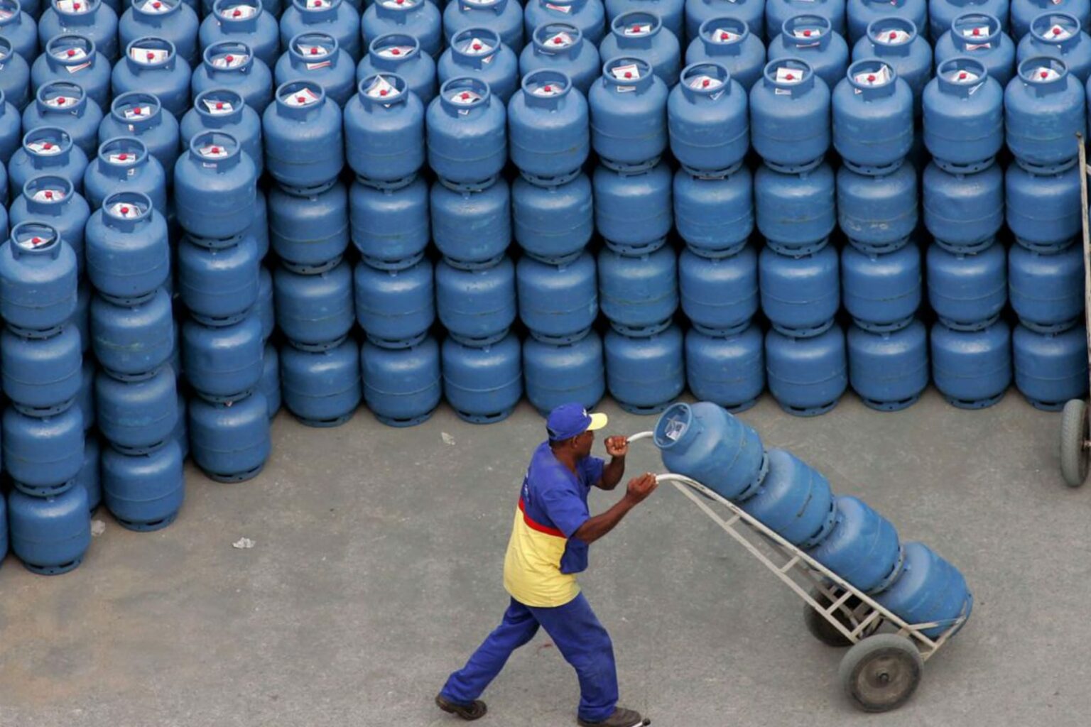 Petrobras reduz preço do gás de cozinha pago pelas distribuidoras