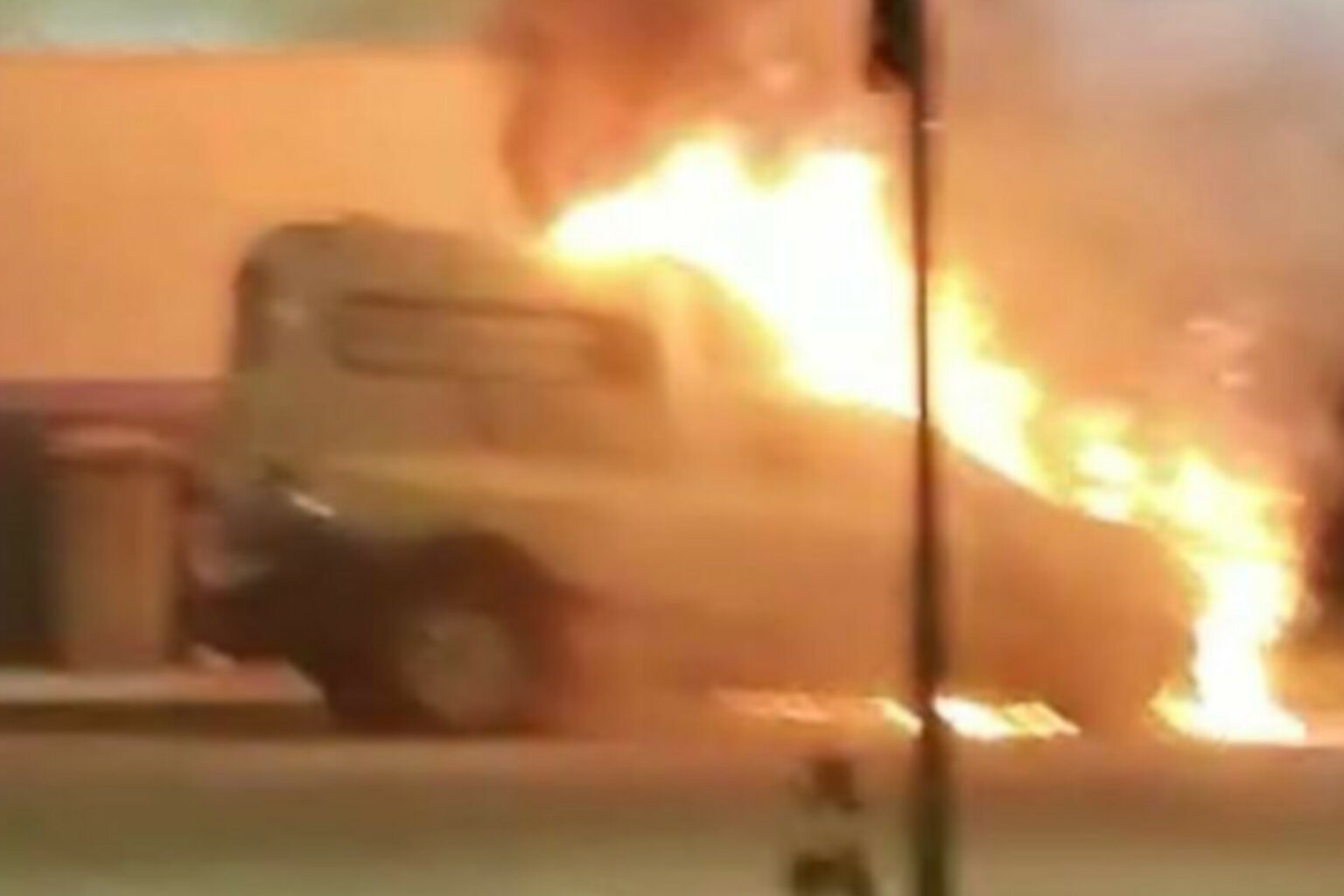 Ambulância pega fogo em Unidade de Pronto Atendimento no Pará