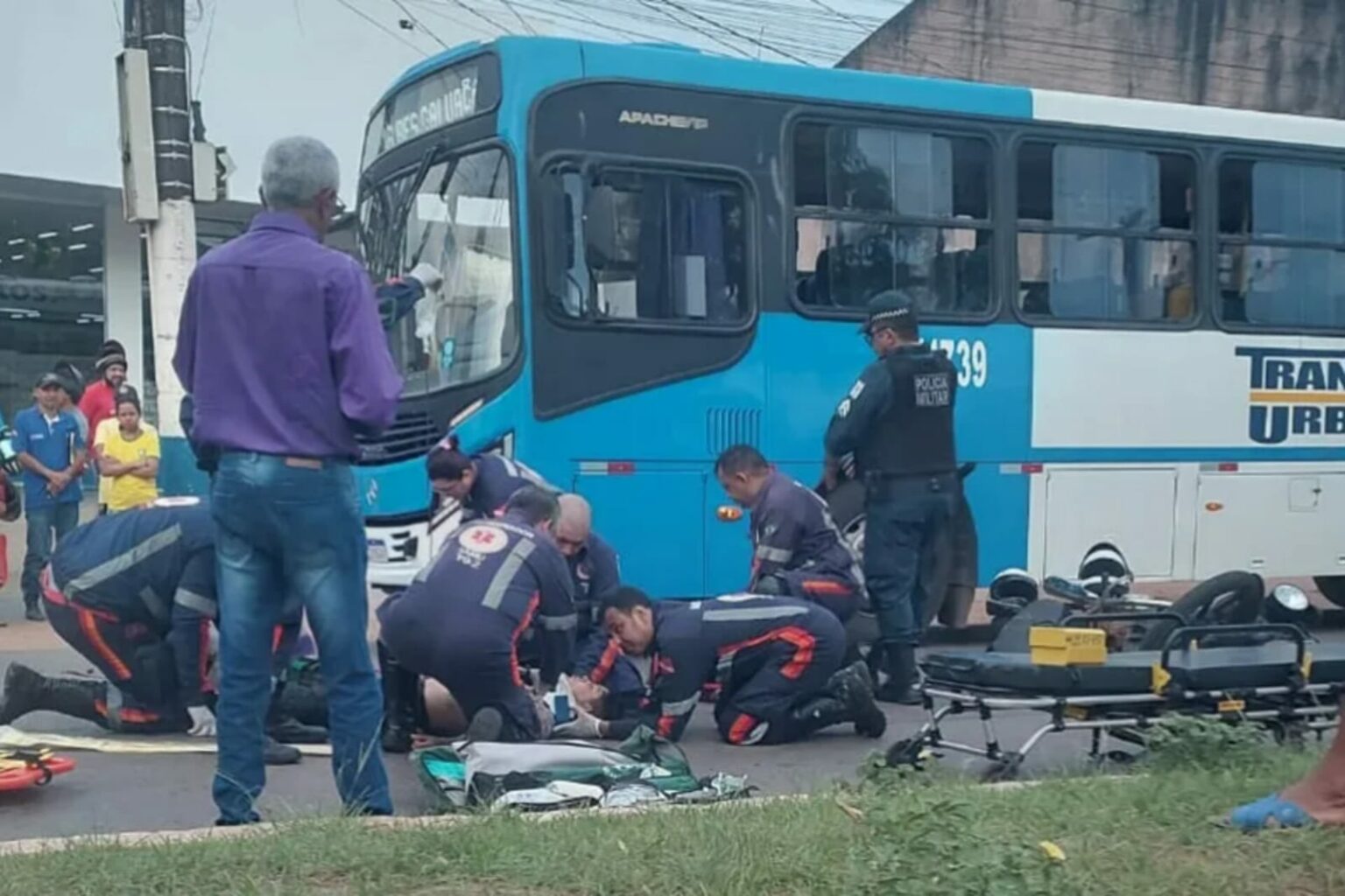 Colisão entre moto e ônibus deixa uma pessoa ferida no oeste do Pará