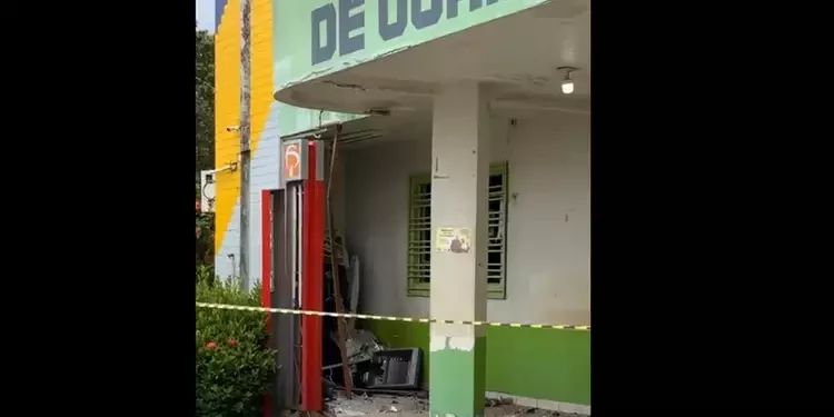 Criminosos explodem caixa eletrônico no sul do Pará