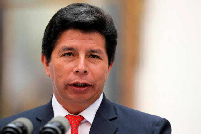 Presidente do Peru é preso após tentar dissolver Congresso