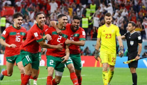 Goleiro do Sevilla brilha nos pênaltis e Marrocos elimina Espanha