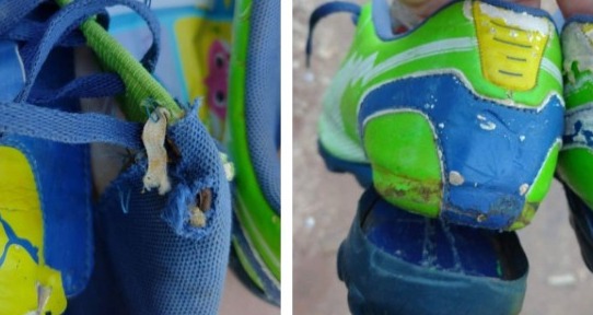 Menino pede chuteira para ‘Papai Noel dos Correios’ e recebe presente rasgado e furado de padrinho