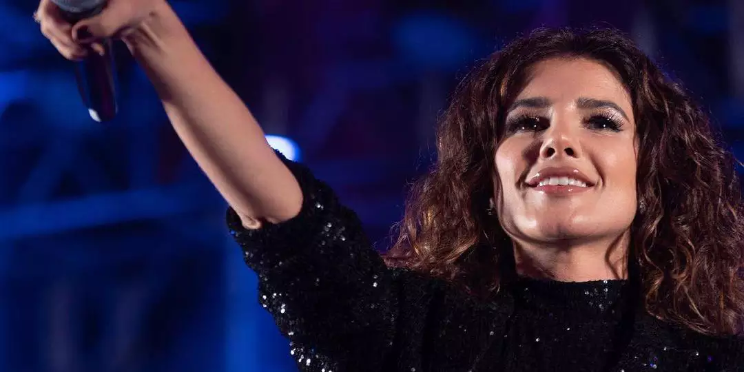 Paula Fernandes lamenta fama de chata e se desculpa com fãs