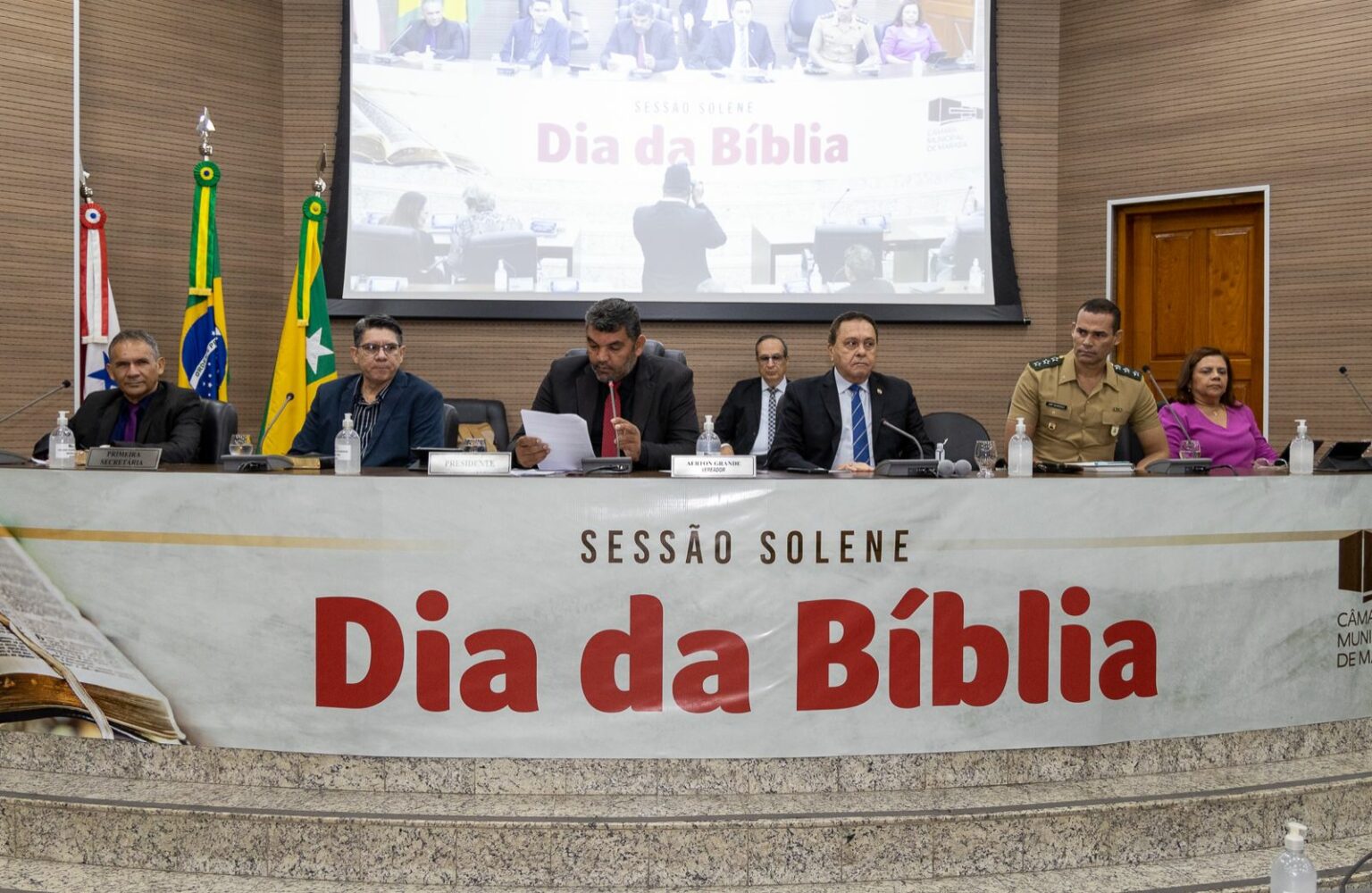 Câmara de Marabá entrega comendas de Honra ao Mérito a 15 autoridades religiosas
