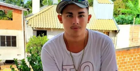 Homem mata o próprio filho com facada no coração