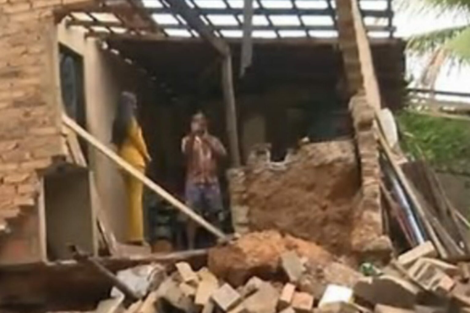 Chuva desaloja 13,8 mil pessoas em 53 municípios da Bahia