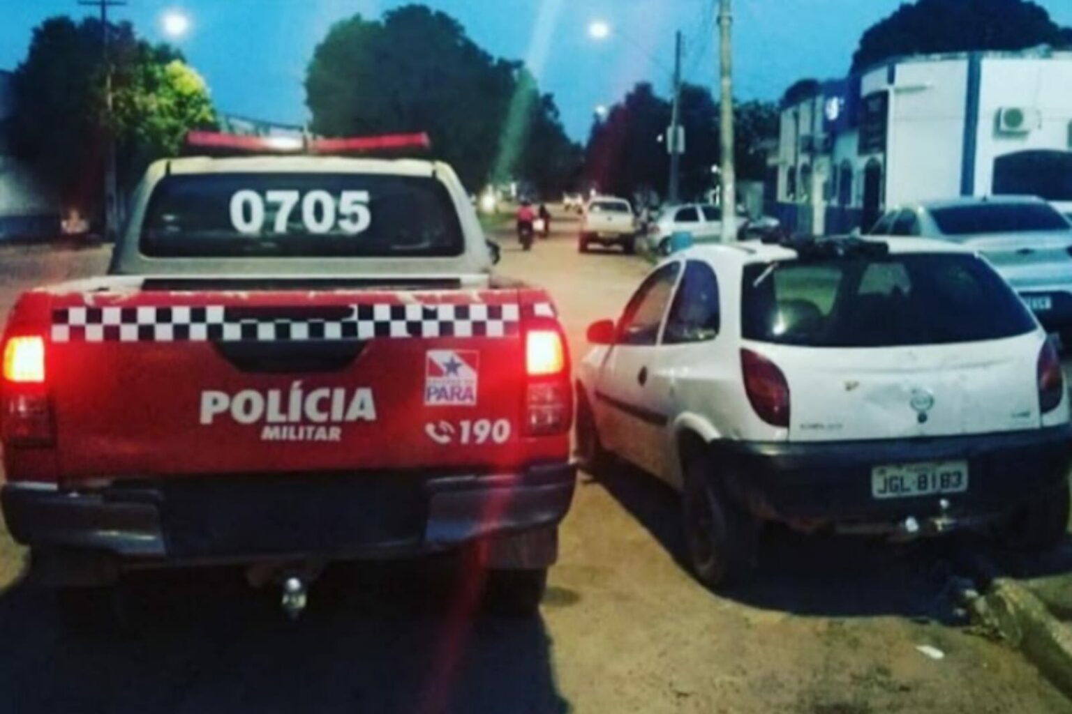 Casal é levado para a delegacia por posse de carro roubado no sul do Pará