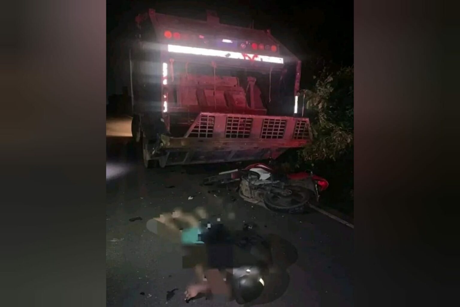 Motociclista morre ao colidir na traseira de caminhão de lixo no Pará