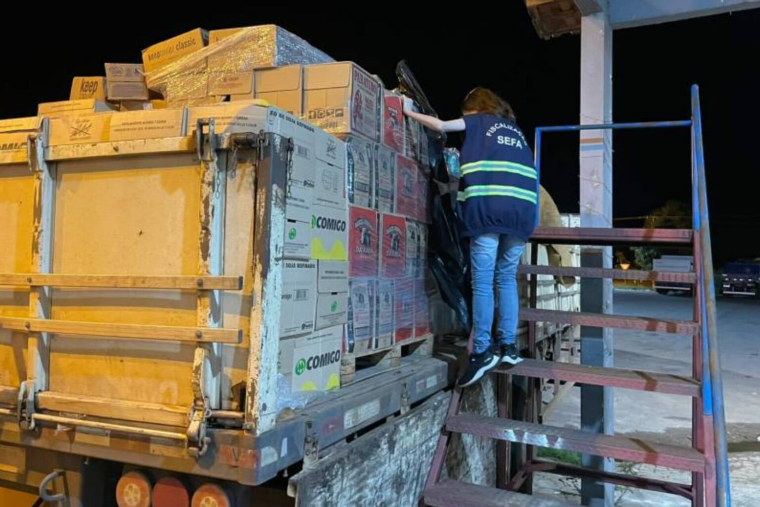Sefa apreende 1.618 garrafas de cachaça em Conceição do Araguaia